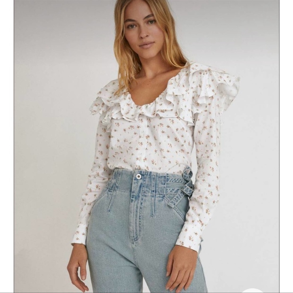 Ruffle Button Top